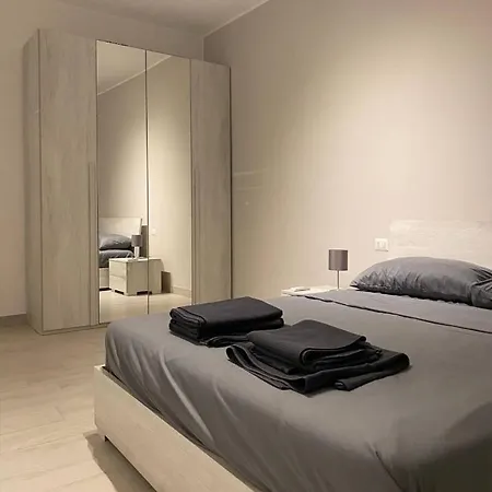 Apartment Shining House In *