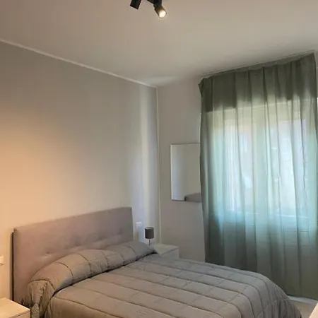 Apartman Shining House In Milánó