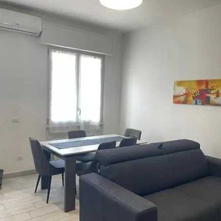 Apartman Shining House In Milánó